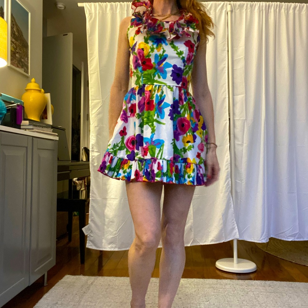 Vintage floral mini dress with ruffle trim - so cute!